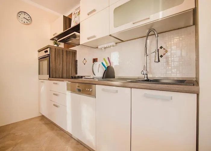 Kovacic-finida 아파트