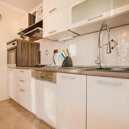 Kovacic-finida Apartment
